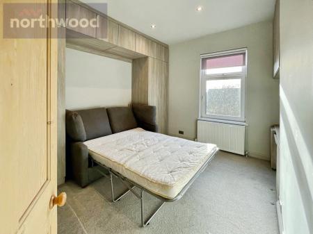 2 bedroom Terraced House to let in Oakville Street, York, YO31
