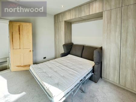 2 bedroom Terraced House to let in Oakville Street, York, YO31