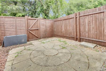 2 bedroom Terraced House to let in Sycamore Close, Skelton, York, YO30