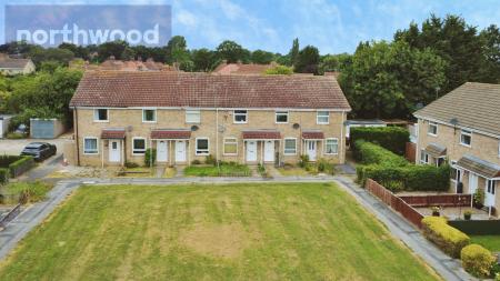 2 bedroom Terraced House to let in Sycamore Close, Skelton, York, YO30