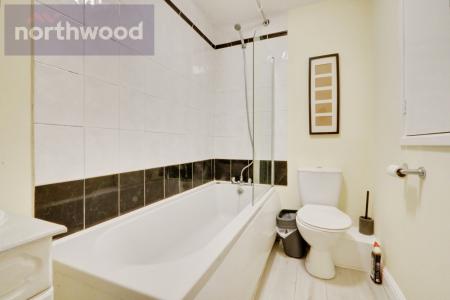 2 bedroom Terraced House to let in Sycamore Close, Skelton, York, YO30