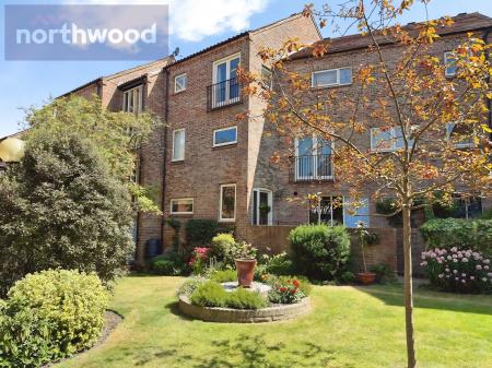 1 bedroom Flat to let in St Andrewgate, City Centre, York, YO1