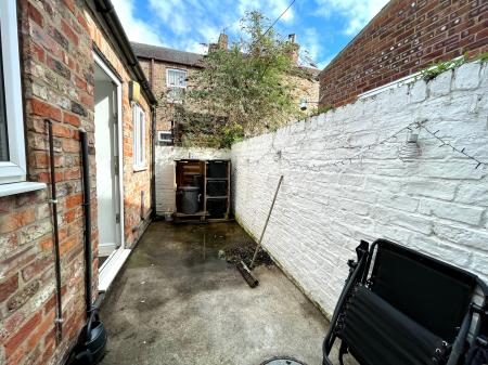 2 bedroom Terraced House for sale in Granville Terrace, Hull Road, York, YO10