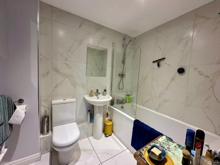 2 bedroom Flat to let in Barbican Court, Fawcett Street, York, YO10