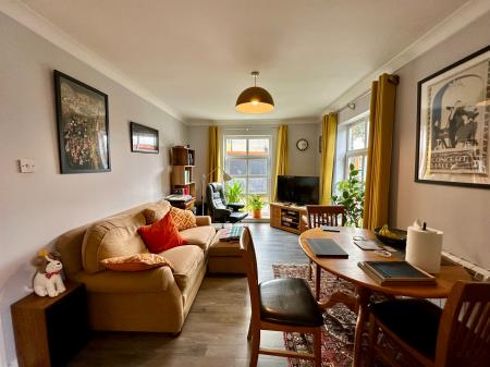 2 bedroom Flat to let in Barbican Court, Fawcett Street, York, YO10