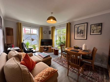 2 bedroom Flat to let in Barbican Court, Fawcett Street, York, YO10