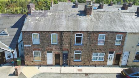 2 bedroom Terraced House for sale in Oak Street, York, YO26