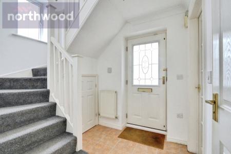 3 bedroom Detached house to let in Jervis Court, Sutton on Derwent, YO41
