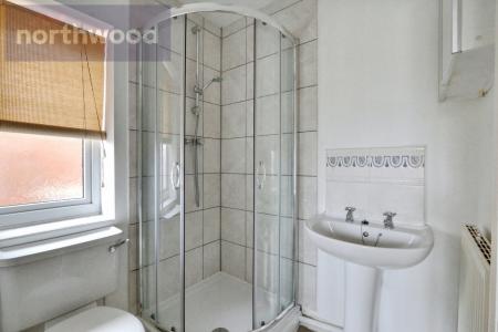 3 bedroom Detached house to let in Jervis Court, Sutton on Derwent, YO41