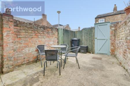2 bedroom End of terrace house to let in Argyle Street, South Bank, York, YO23