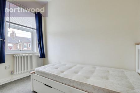 2 bedroom End of terrace house to let in Argyle Street, South Bank, York, YO23