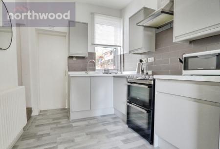 2 bedroom End of terrace house to let in Argyle Street, South Bank, York, YO23