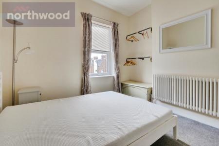 2 bedroom End of terrace house to let in Argyle Street, South Bank, York, YO23