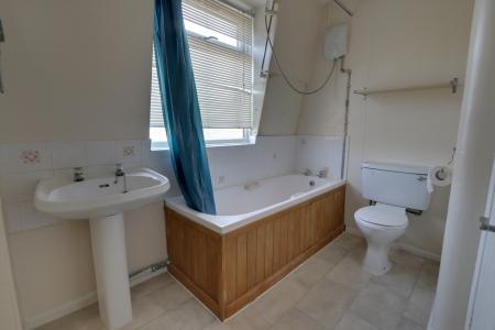1 bedroom Flat to let in Monkton Road, York, YO31