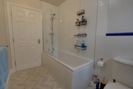2 bedroom Flat to let in St Andrew Place, Aldwark, York, YO1