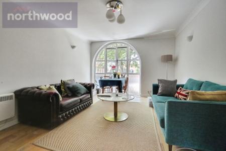 3 bedroom Town house to let in County House Mews, Monkgate Cloisters, York, YO31