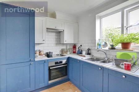 3 bedroom Town house to let in County House Mews, Monkgate Cloisters, York, YO31
