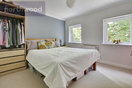 3 bedroom Town house to let in County House Mews, Monkgate Cloisters, York, YO31