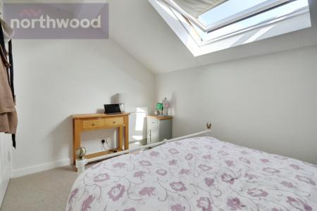 3 bedroom Town house to let in County House Mews, Monkgate Cloisters, York, YO31