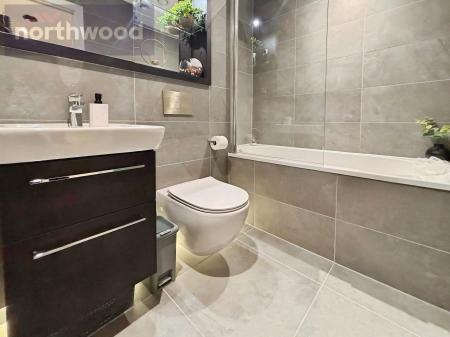 2 bedroom Flat for sale in Piccadilly, York, YO1