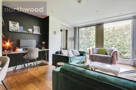 2 bedroom Flat for sale in Piccadilly, York, YO1