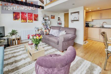 2 bedroom Flat for sale in Popeshead Court Peter Lane, York, YO1