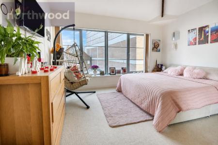 2 bedroom Flat for sale in Popeshead Court Peter Lane, York, YO1