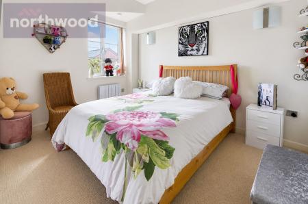 2 bedroom Flat for sale in Popeshead Court Peter Lane, York, YO1