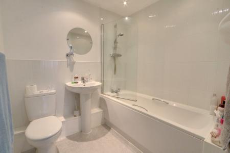 2 bedroom Ground floor flat for sale in College Mews, York, YO31