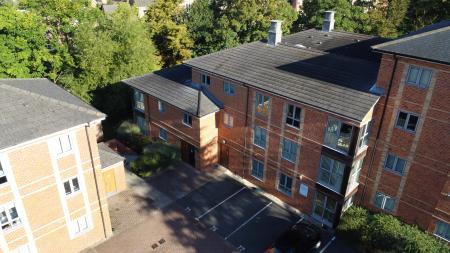 2 bedroom Ground floor flat for sale in College Mews, York, YO31