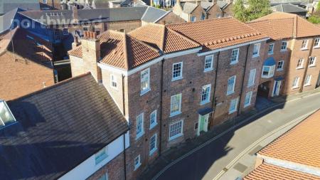 2 bedroom Flat for sale in Trinity Lane, York, YO1