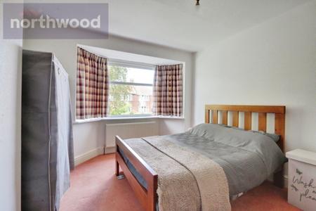 3 bedroom Semi-detached house for sale in Grantham Drive, York, YO26
