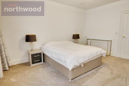 3 bedroom Maisonette for sale in St Leonards Place, York, YO1