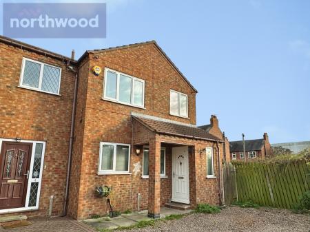 2 bedroom Semi-detached house to let in Buttermere Court, Selby, YO8