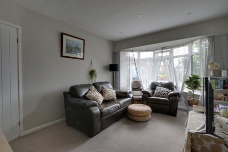 2 bedroom Bungalow for sale in Nursery Gardens, York, YO10