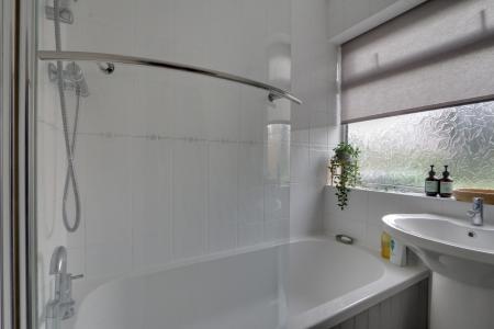2 bedroom Bungalow for sale in Nursery Gardens, York, YO10