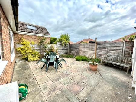 2 bedroom Bungalow for sale in Nursery Gardens, York, YO10