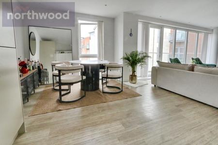 2 bedroom Flat to let in Leetham House, City Centre, York, YO1