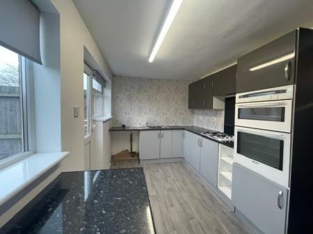 3 bedroom Semi-detached house to let in Romney, Belgrave, Tamworth, B77