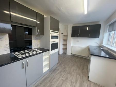 3 bedroom Semi-detached house to let in Romney, Belgrave, Tamworth, B77