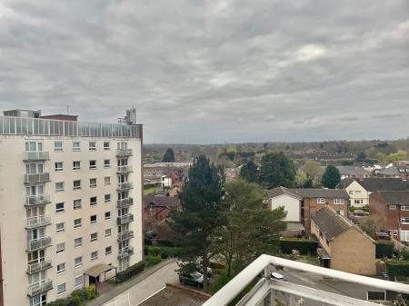 2 bedroom Flat to let in Hobs Road, Lichfield, WS13