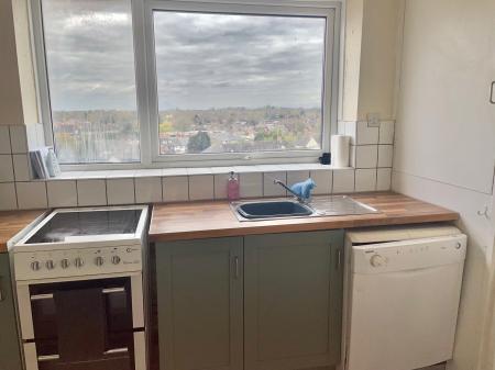 2 bedroom Flat to let in Hobs Road, Lichfield, WS13