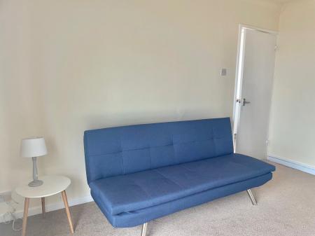 2 bedroom Flat to let in Hobs Road, Lichfield, WS13