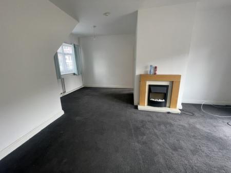3 bedroom Terraced House to let in Chesterton Way, Leyfields, Tamworth, B79