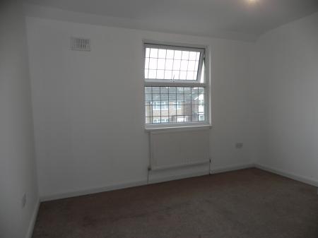 2 bedroom Semi-detached house to let in Woodhouse Lane, Amington, Tamworth, B77