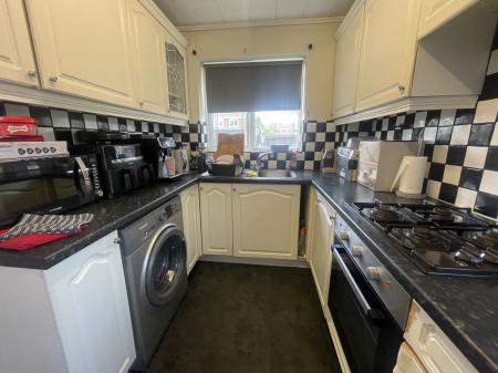 3 bedroom Semi-detached house to let in Lowforce, Wilnecote, B77