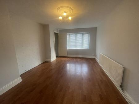 3 bedroom Semi-detached house to let in Lowforce, Wilnecote, B77
