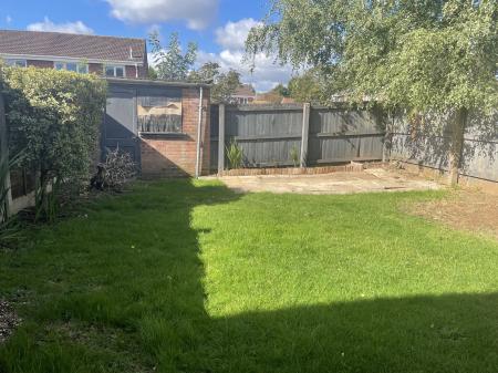 3 bedroom Semi-detached house to let in Lowforce, Wilnecote, B77