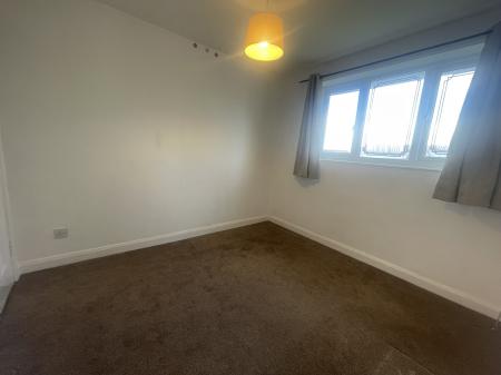 3 bedroom Semi-detached house to let in Lowforce, Wilnecote, B77