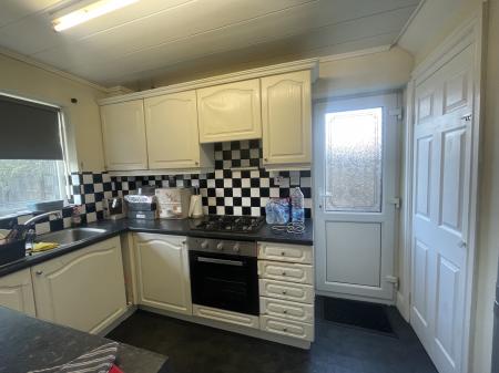 3 bedroom Semi-detached house to let in Lowforce, Wilnecote, B77